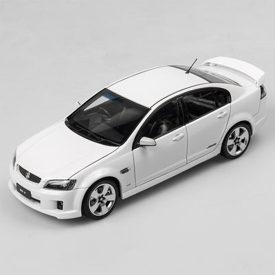1:18 Holden VE Commodore SS V - Heron White