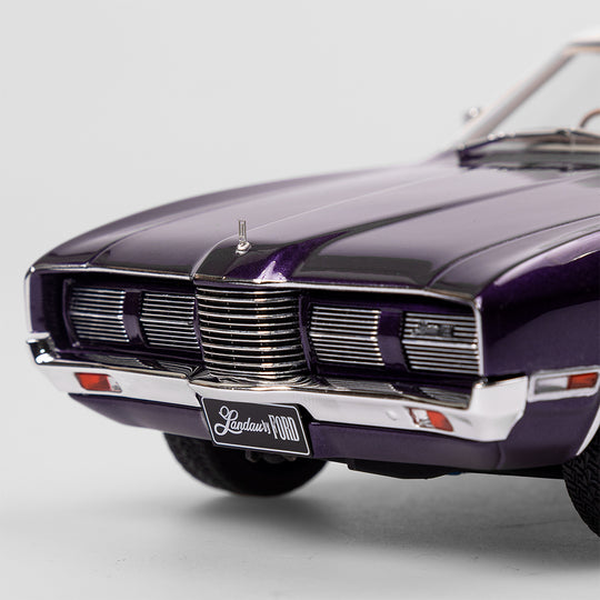 1:18 Ford P4 Landau - Wild Violet