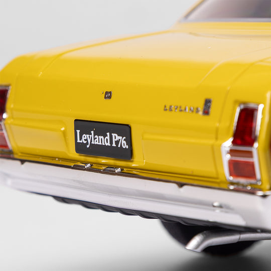 1:18 Leyland P76 Super - Bold as Brass