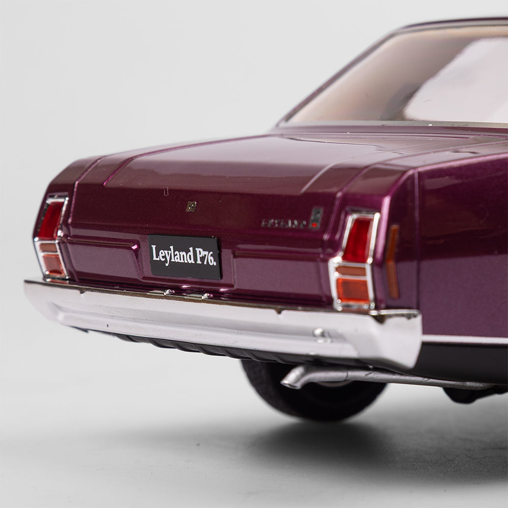 1:18 Leyland P76 Super - Peel Me A Grape