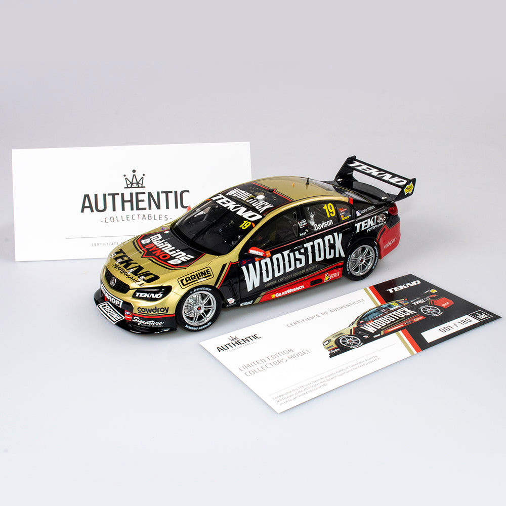 1:18 Tekno / Woodstock Racing #19 Holden VF Commodore Supercar 2017 VASC Season