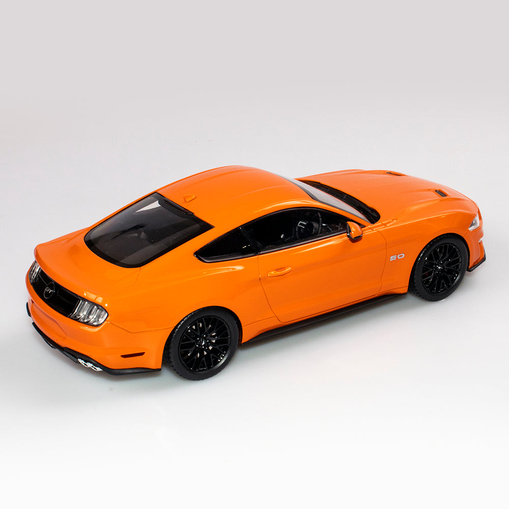 1:18 Ford Mustang GT Fastback - Twister Orange